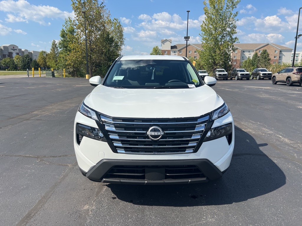 2026 Nissan Rogue SV photo 3
