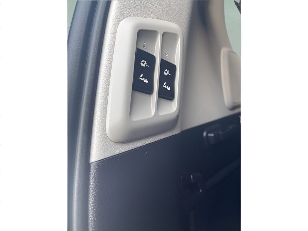 2019 Lexus GX 460 Luxury photo 23