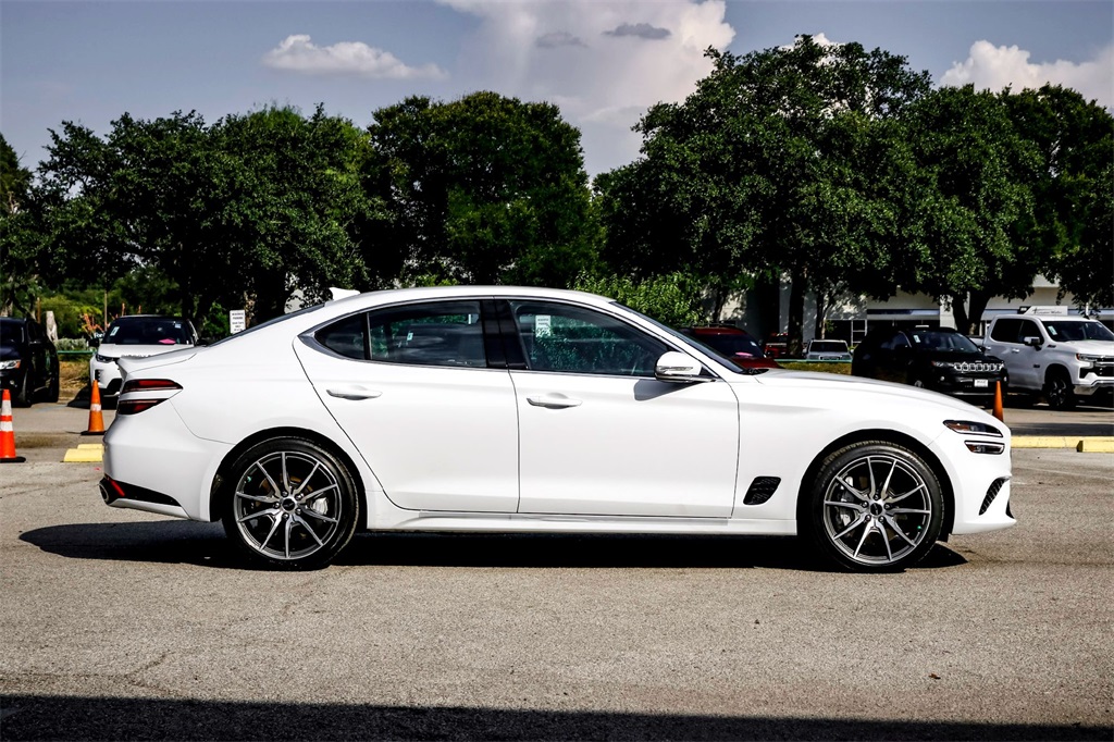 2025 Genesis G70 2.5T photo 4