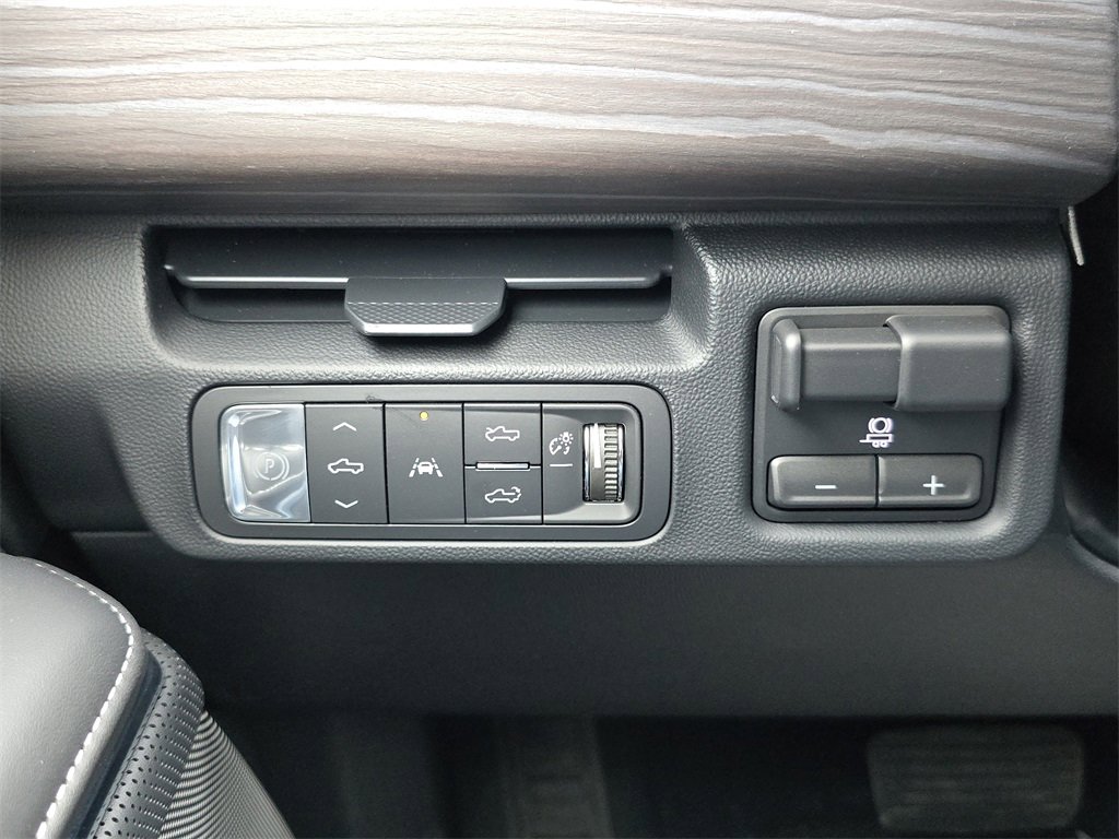 2026 Gmc Sierra EV Denali photo 17