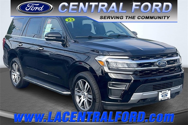 2023 Ford Expedition Limited's photo