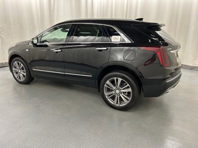 2025 Cadillac XT5 Premium Luxury photo 3