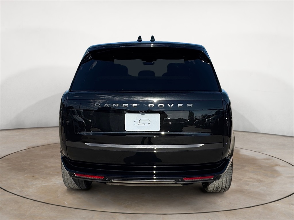 2025 Land Rover Range Rover SE photo 4