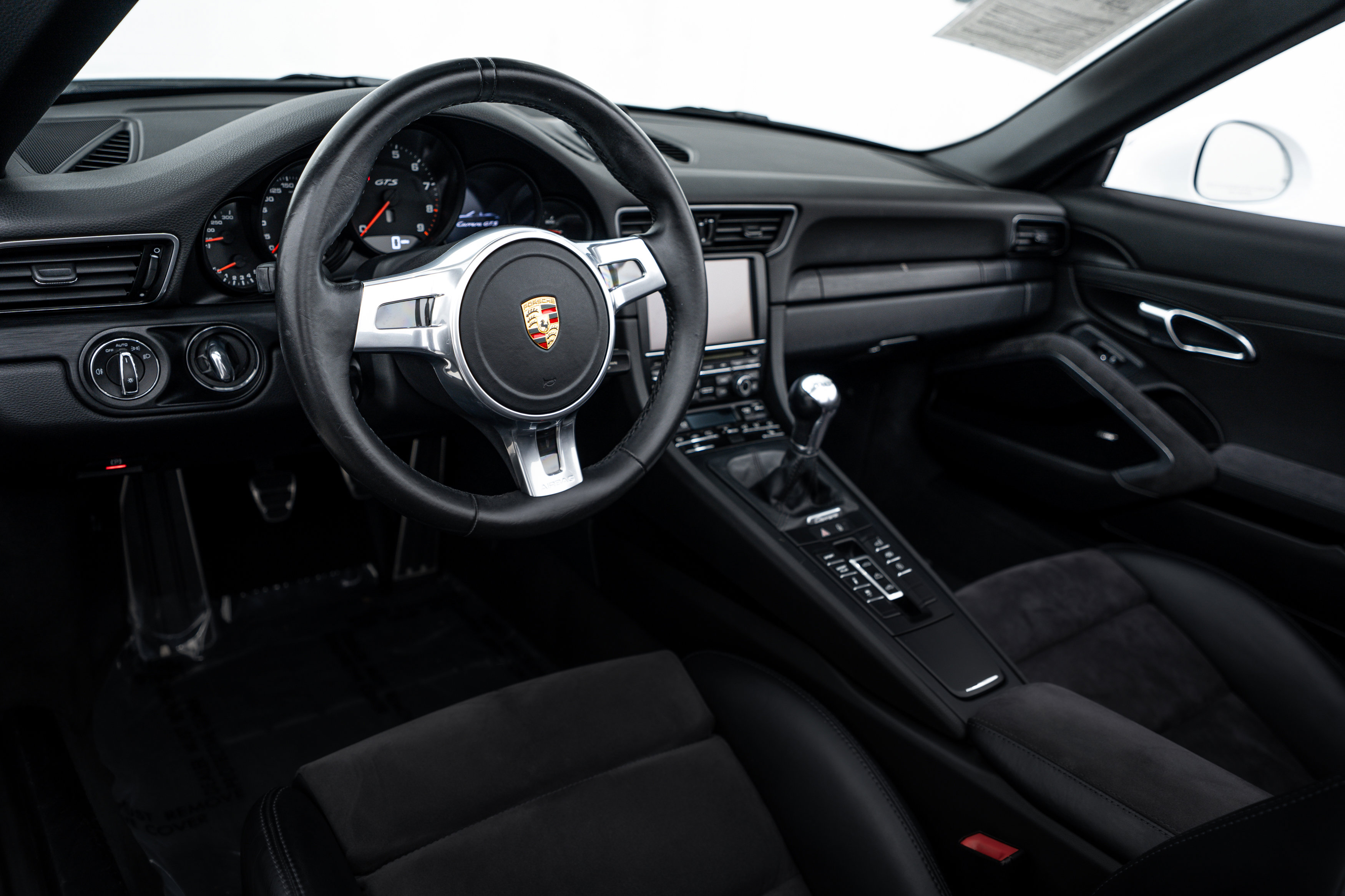 2015 Porsche 911 4S GTS photo 4