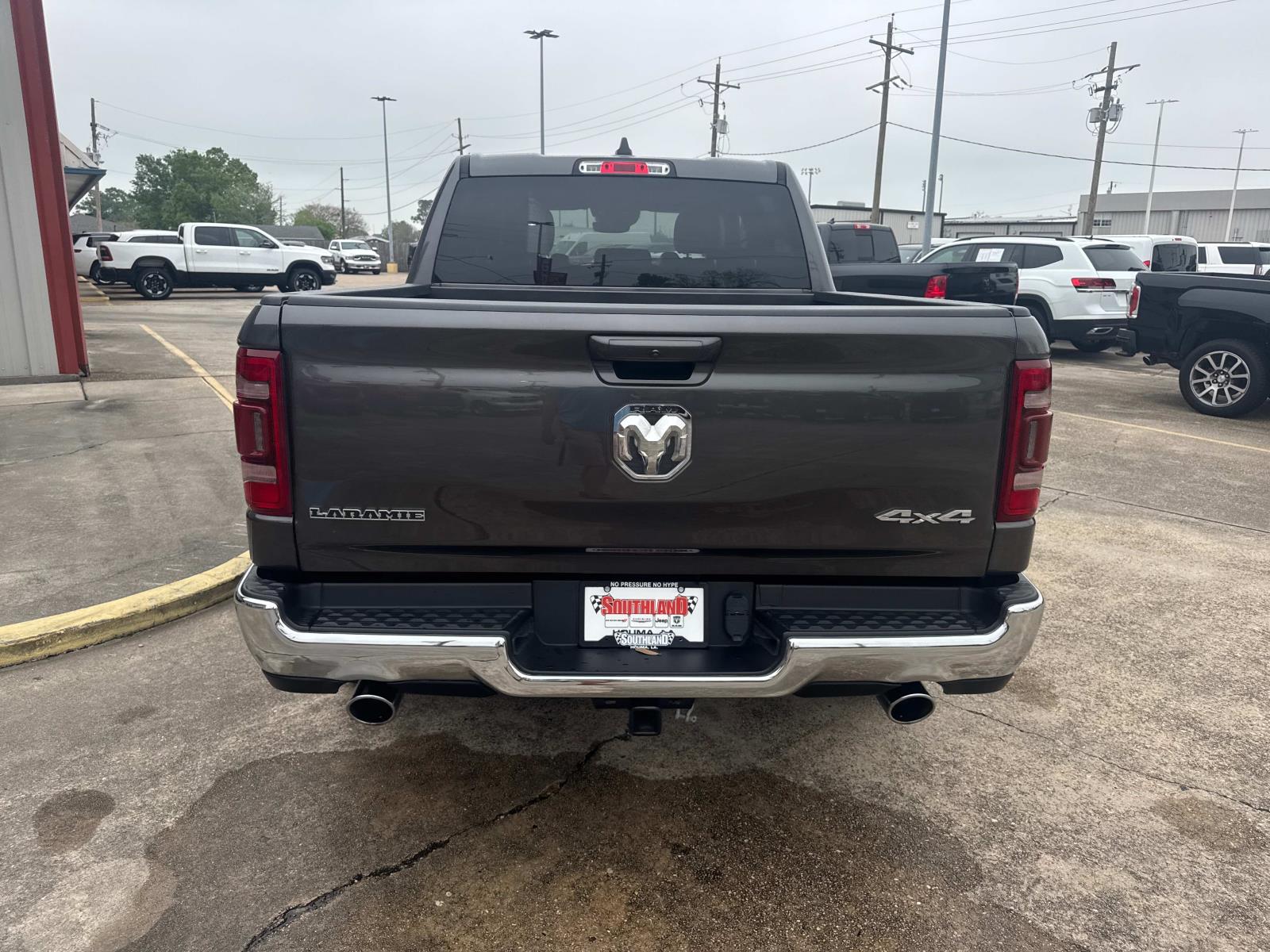 2023 Ram 1500 Laramie photo 3
