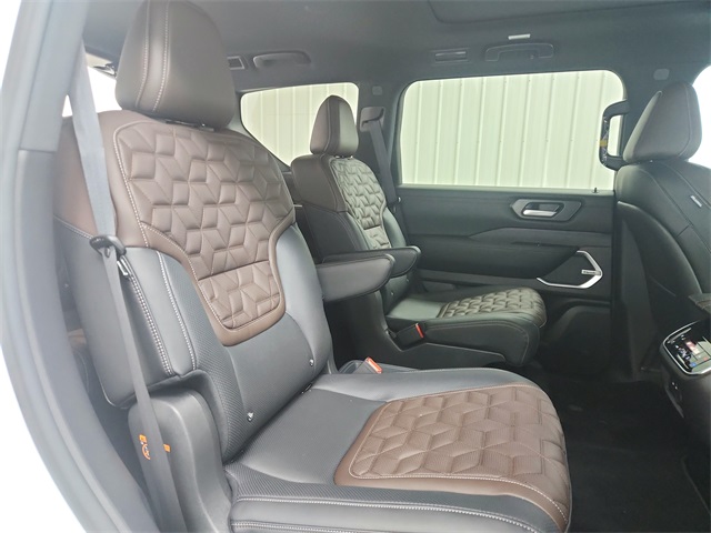 2026 Nissan Armada Platinum Reserve photo 43