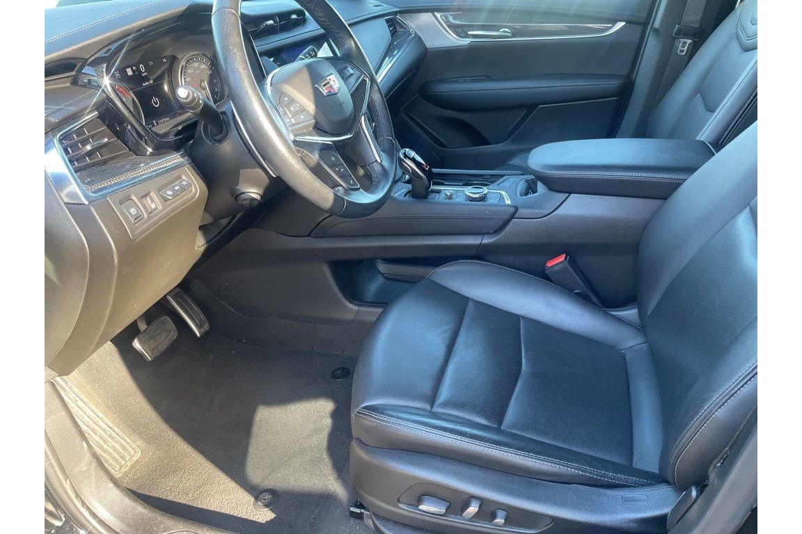 2021 Cadillac XT5 Sport photo 3