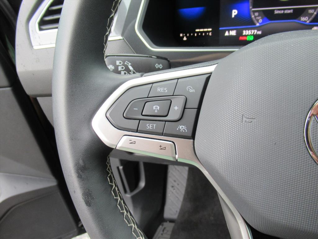 2022 Volkswagen Tiguan SE photo 14