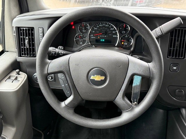 2025 Chevrolet Express Cargo 2500 photo 18