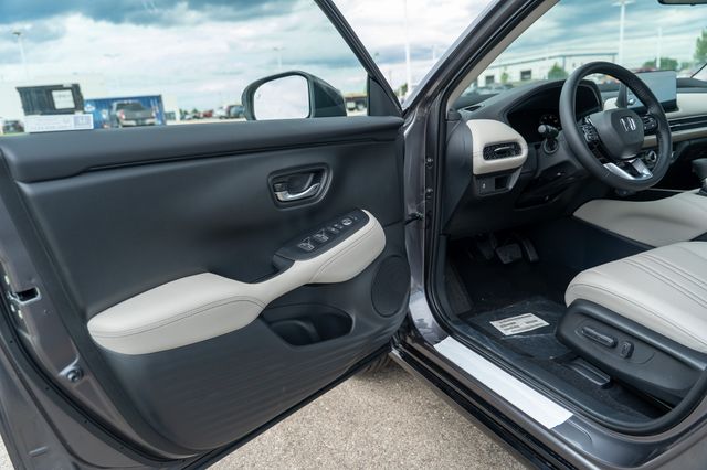 2026 Honda HR-V EX-L photo 18