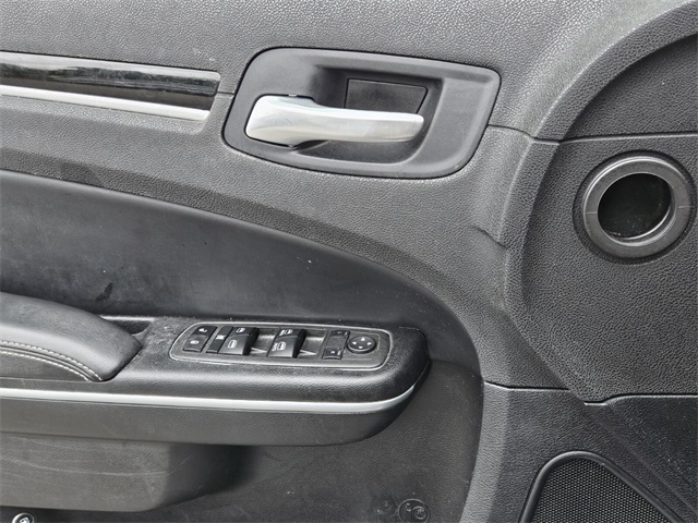 2022 Chrysler 300 S photo 20