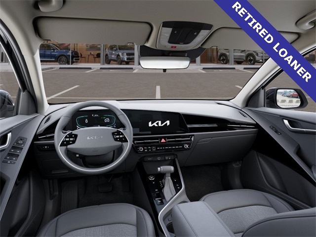 2025 Kia Niro EX photo 6