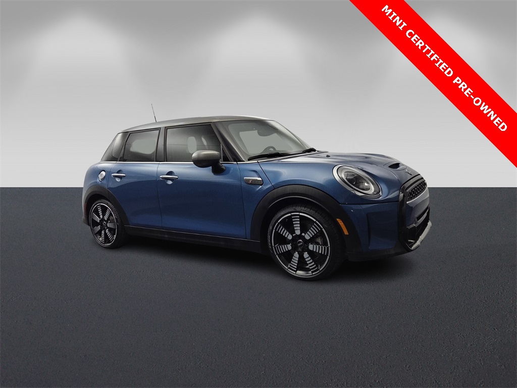 2023 MINI Hardtop 4 Door S's photo