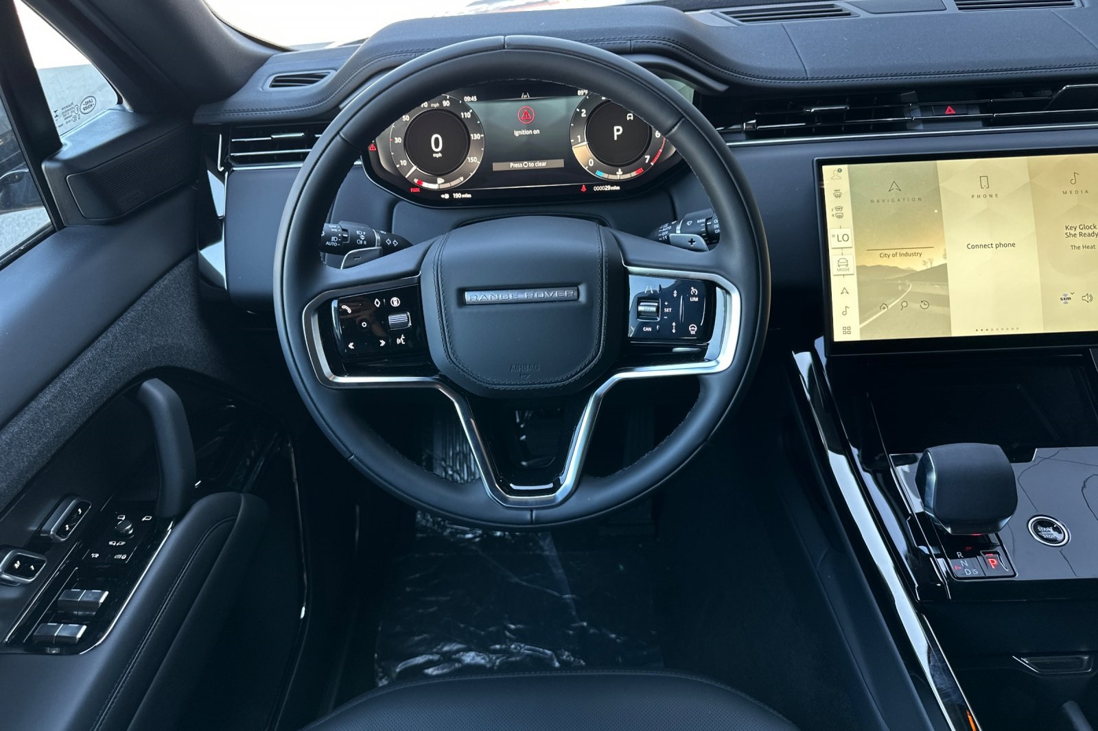 2025 Land Rover Range Rover Sport SE photo 16