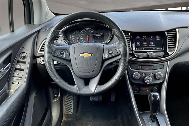 2020 Chevrolet Trax LS photo 6