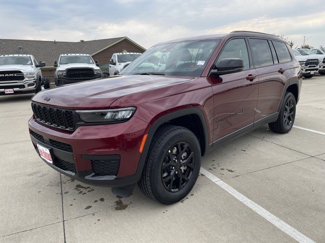 2025 Jeep Grand Cherokee L Altitude's photo