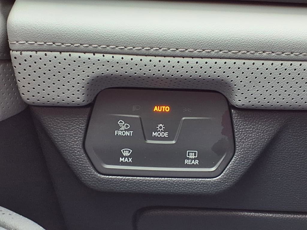 2025 Volkswagen Atlas Peak Edition SE photo 23