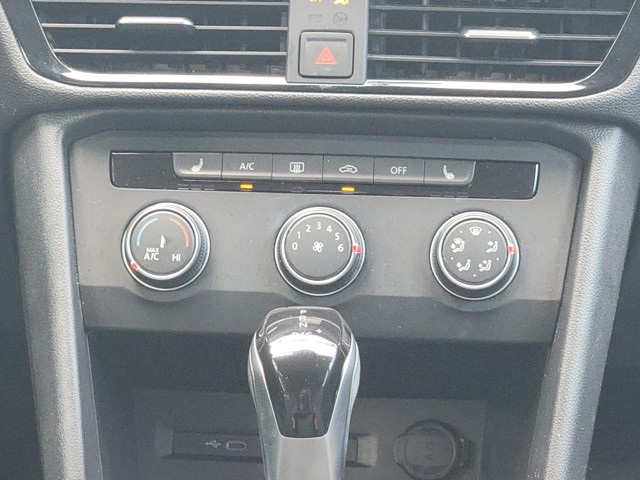2022 Volkswagen Taos SE photo 17