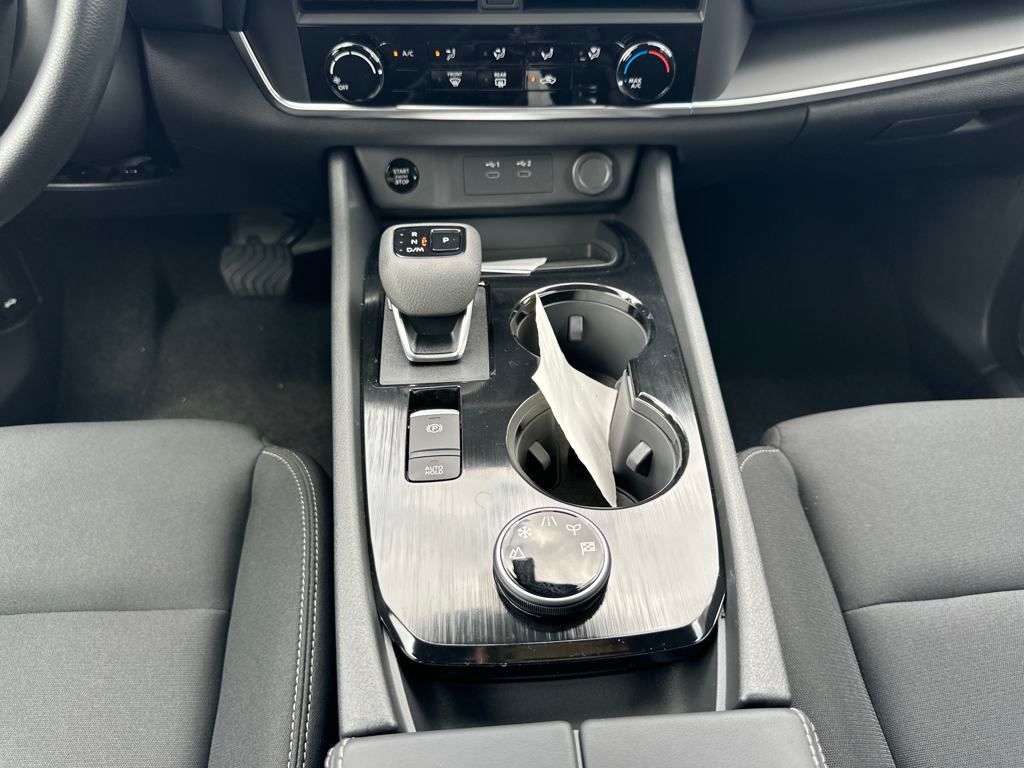 2026 Nissan Rogue S photo 22