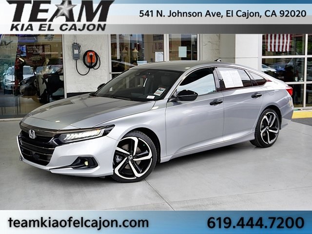 2022 Honda Accord Sport's photo