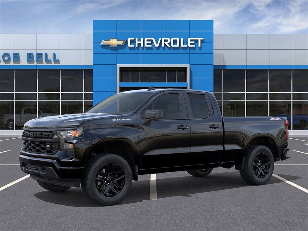 2026 Chevrolet Silverado 1500 Custom photo 2