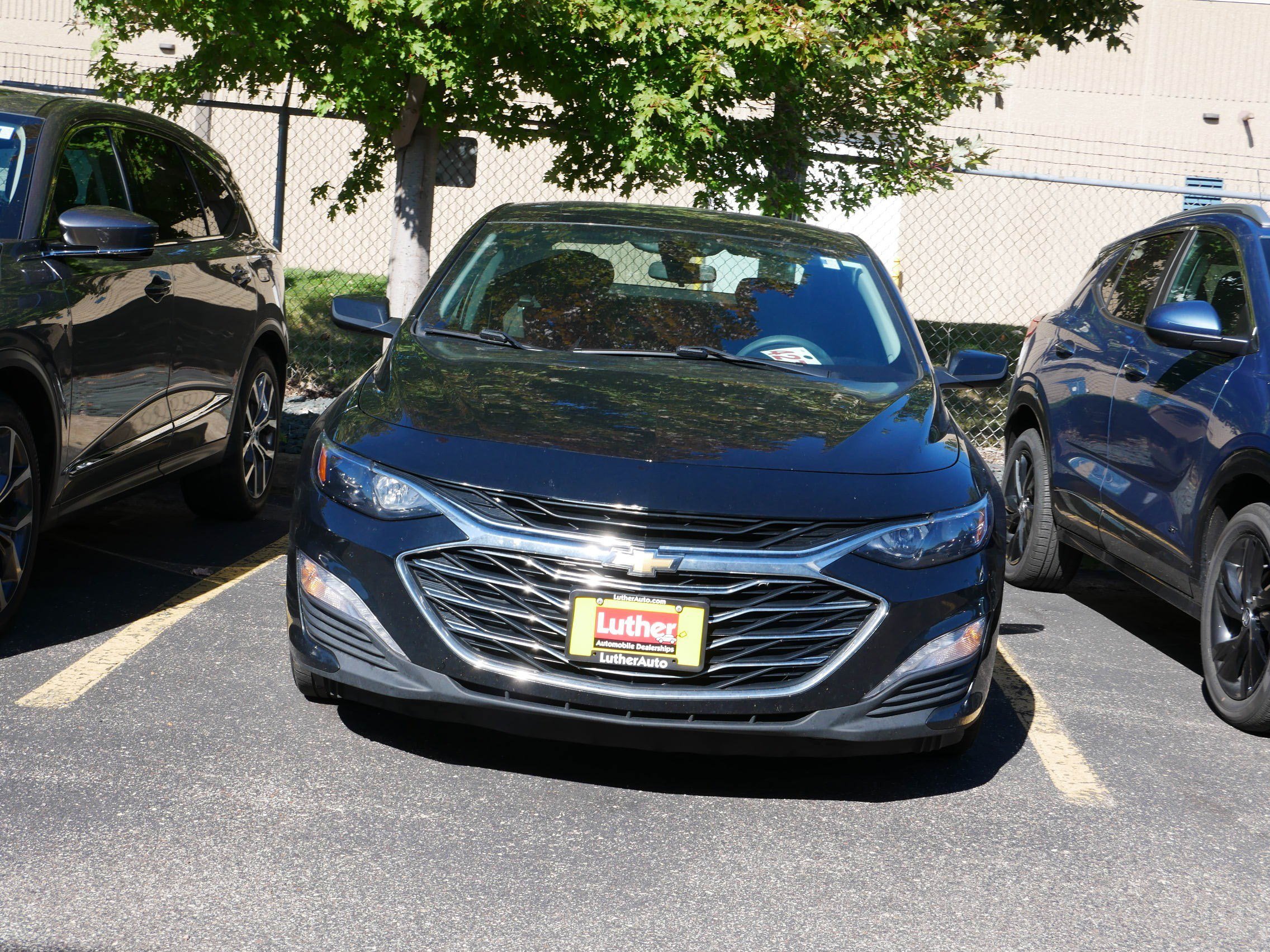 2020 Chevrolet Malibu 1LT photo 2