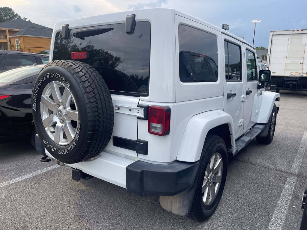 2016 Jeep Wrangler Unlimited Rubicon High Tide photo 3