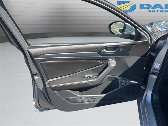 2024 Volkswagen Jetta 1.5T SE photo 11