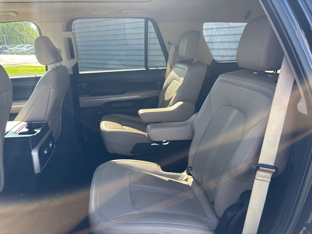 2022 Ford Expedition Limited photo 27