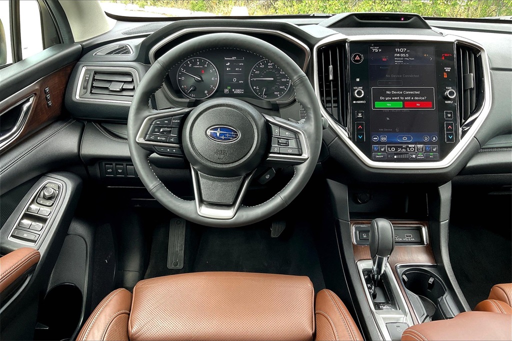 2024 Subaru Ascent Touring photo 4