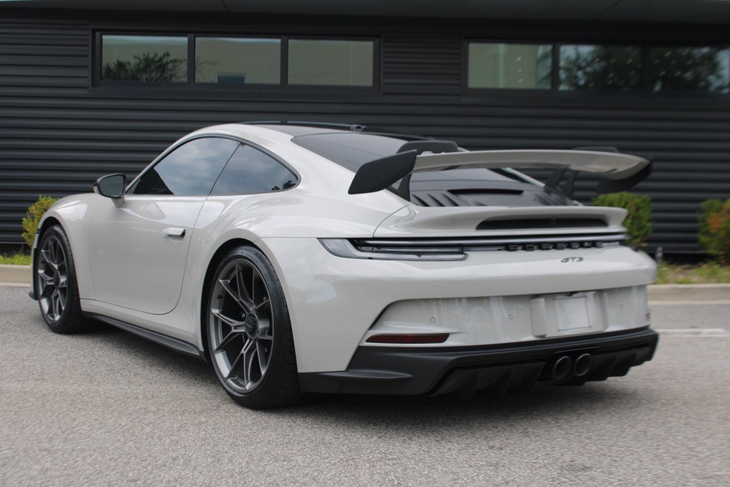 2022 Porsche 911 GT3 Coupe photo 3