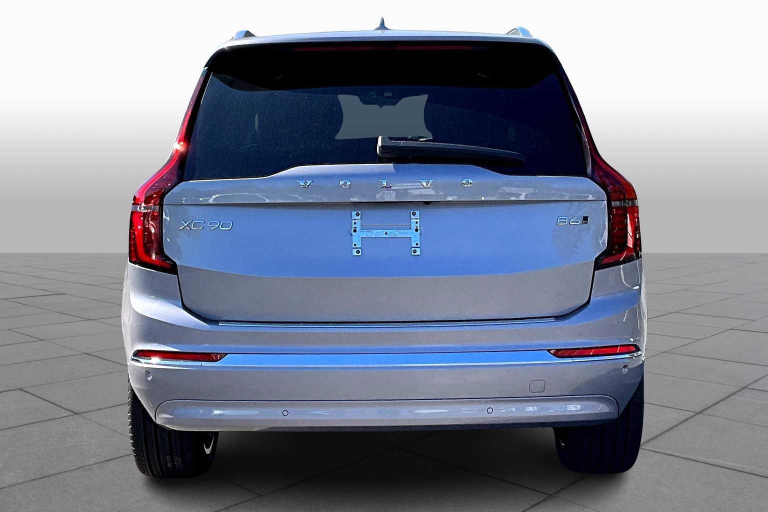 2026 Volvo XC90 Plus photo 4