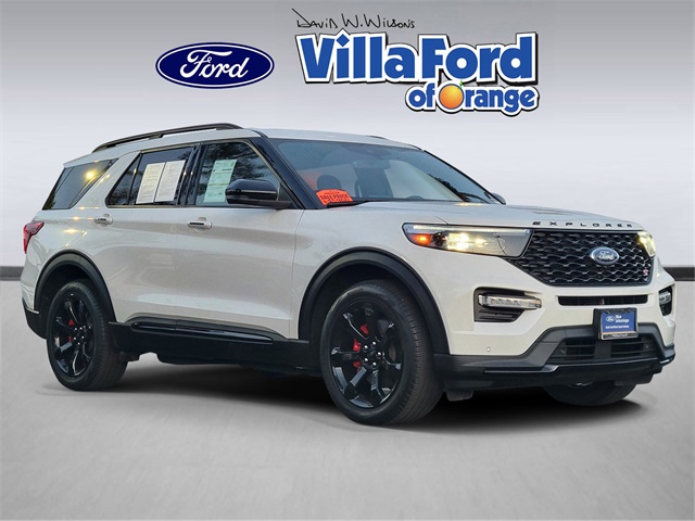 2023 Ford Explorer ST's photo