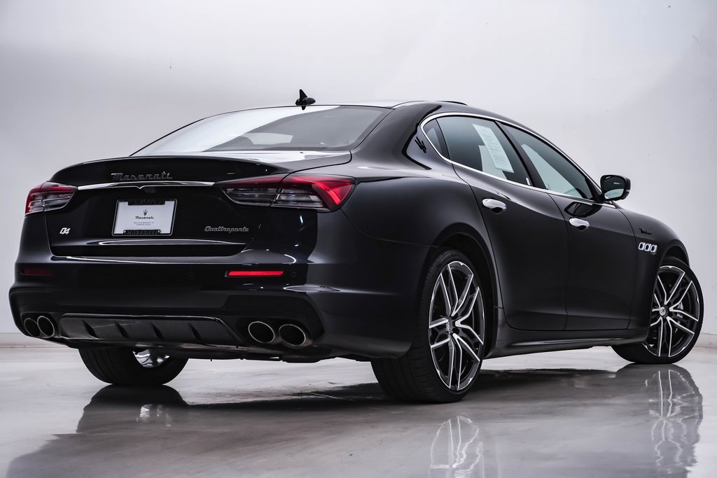 2022 Maserati Quattroporte Modena Q4 photo 9