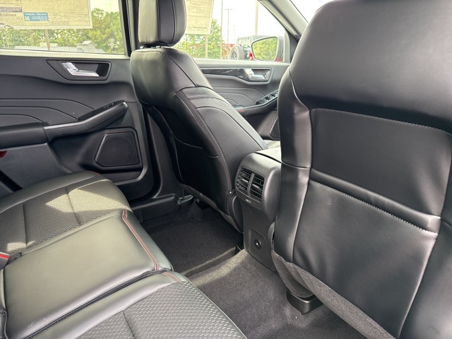 2026 Ford Escape ST-Line photo 19