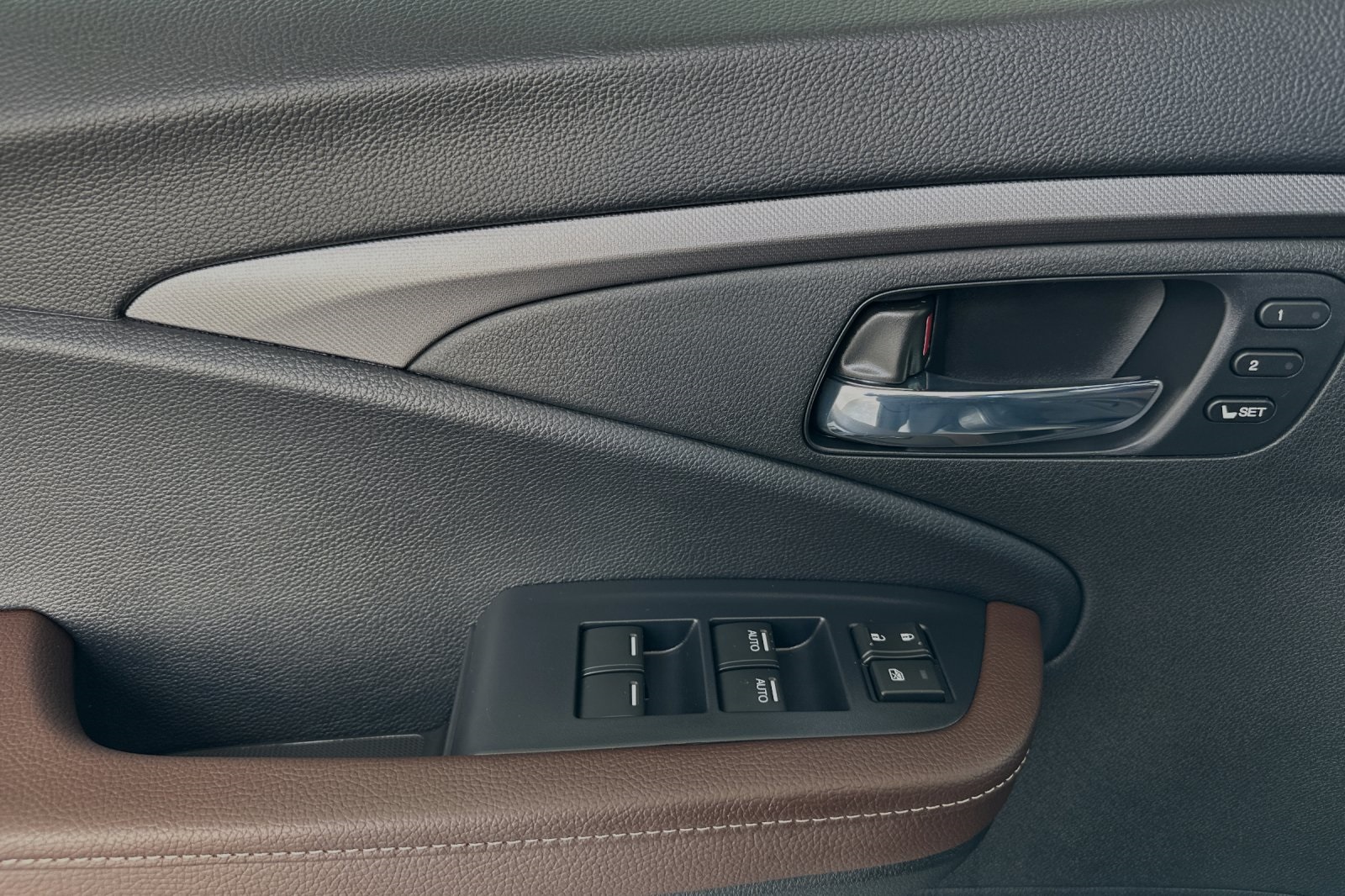 2025 Honda Ridgeline RTL photo 9