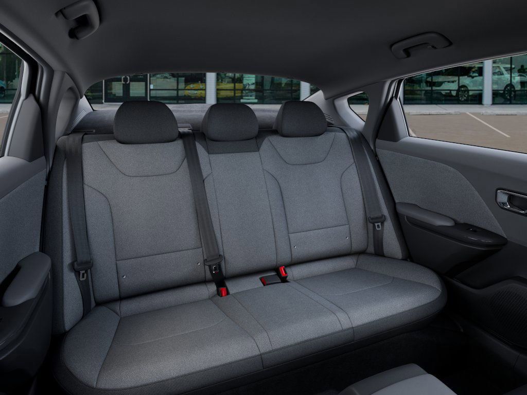 2025 Kia K4 LX photo 16