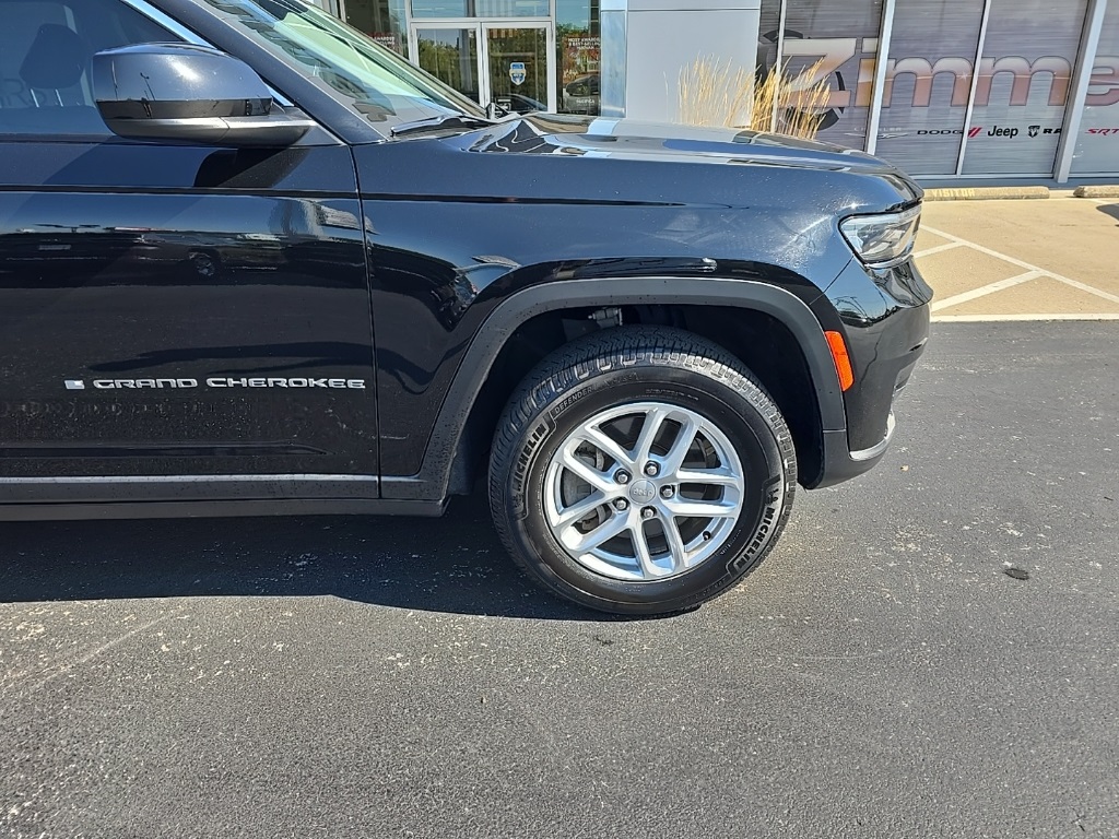 2021 Jeep Grand Cherokee Laredo photo 9