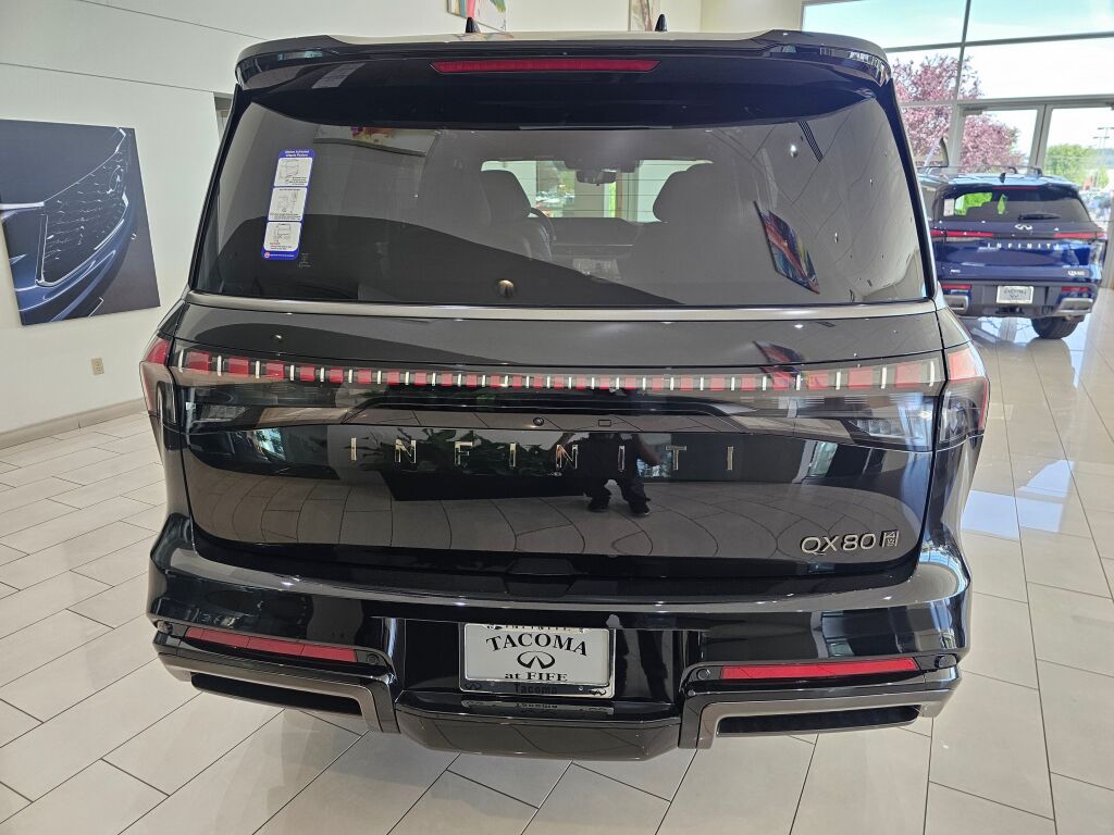 2025 Infiniti QX80 photo 6