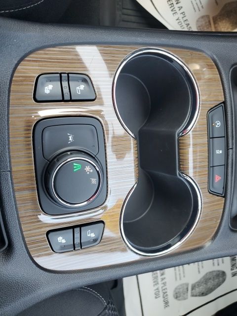 2023 Gmc Acadia SLE photo 25