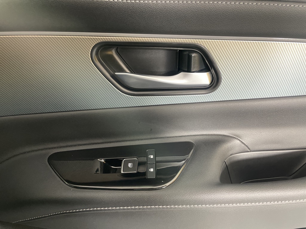 2025 Nissan Murano SL photo 13