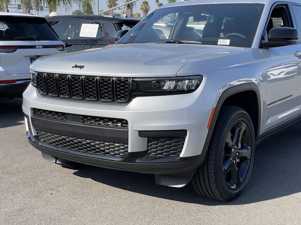 2025 Jeep Grand Cherokee Altitude X photo 10