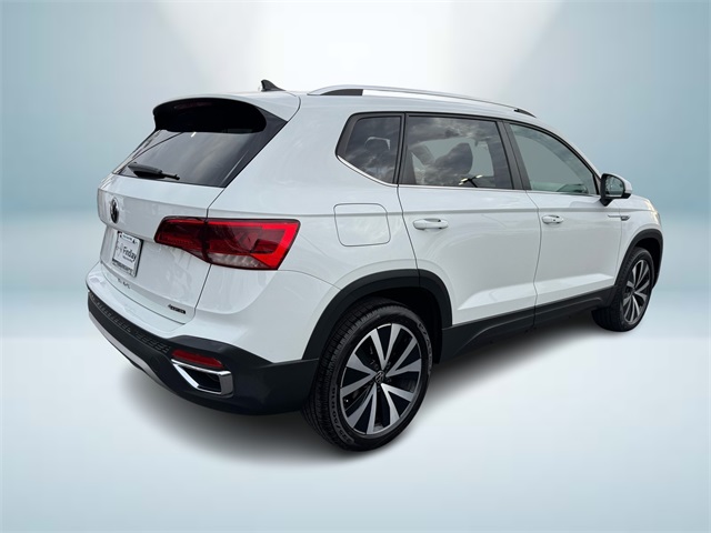 2022 Volkswagen Taos SE photo 4