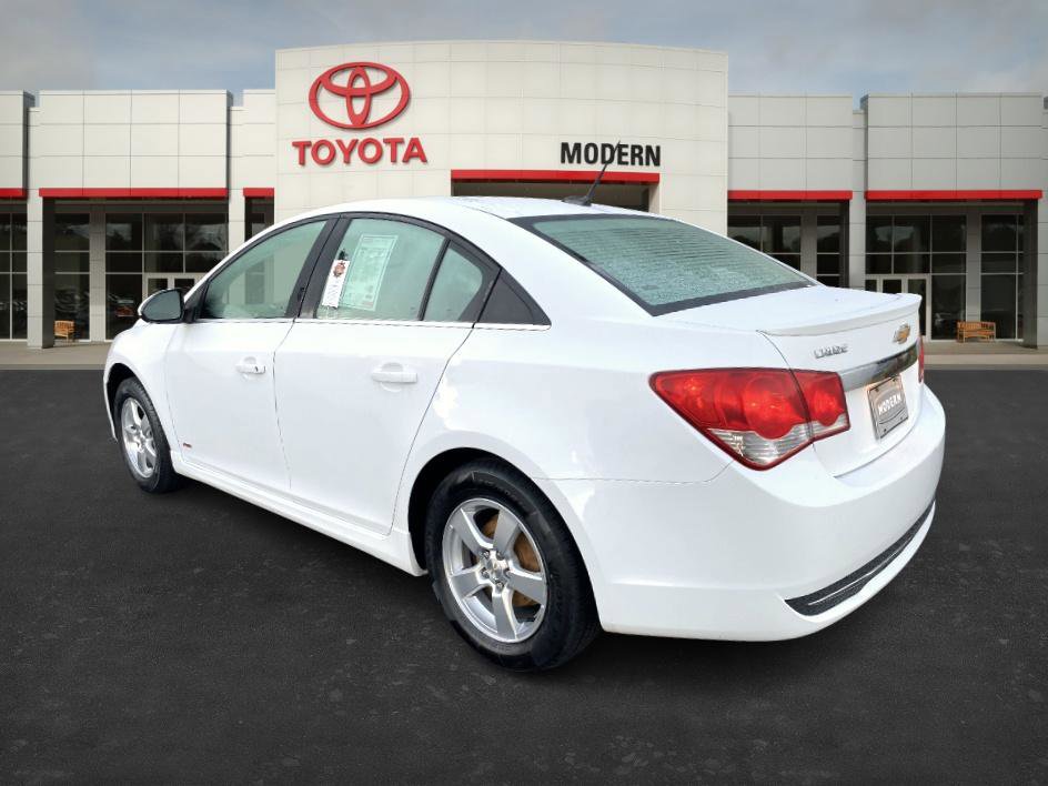 2014 Chevrolet Cruze photo 2