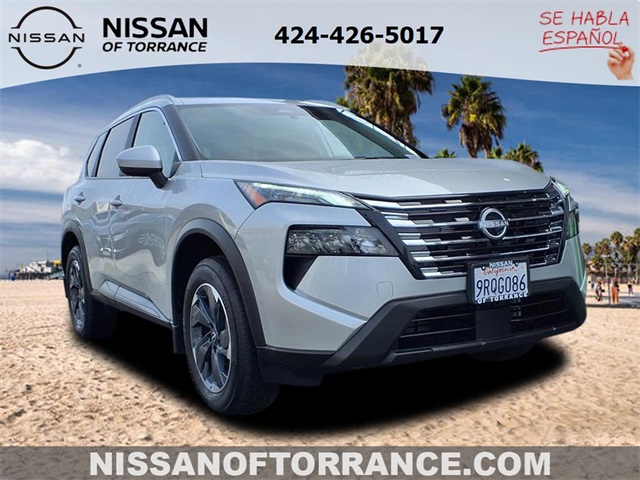 2025 Nissan Rogue SV's photo