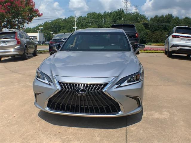 2025 Lexus ES 350 photo 3