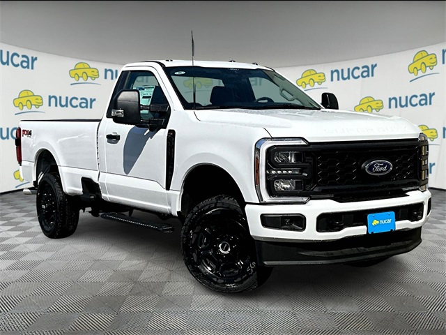 2025 Ford F-350 Super Duty XL's photo