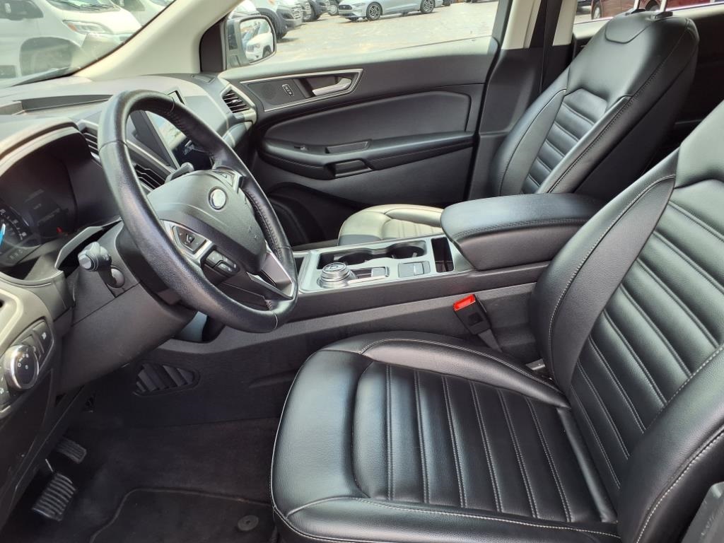 2022 Ford Edge SEL photo 9