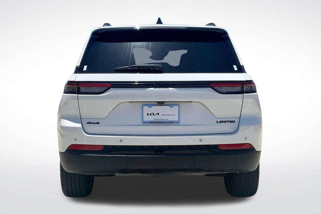 2023 Jeep Grand Cherokee Limited photo 4