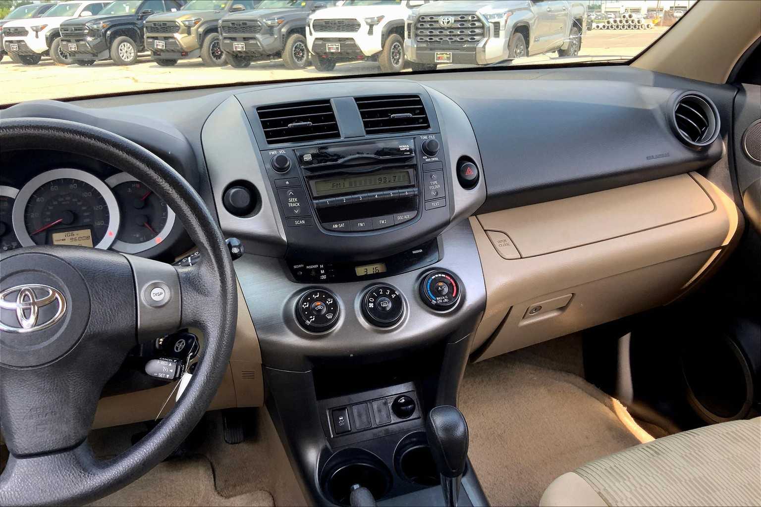 2010 Toyota RAV4 Base photo 6